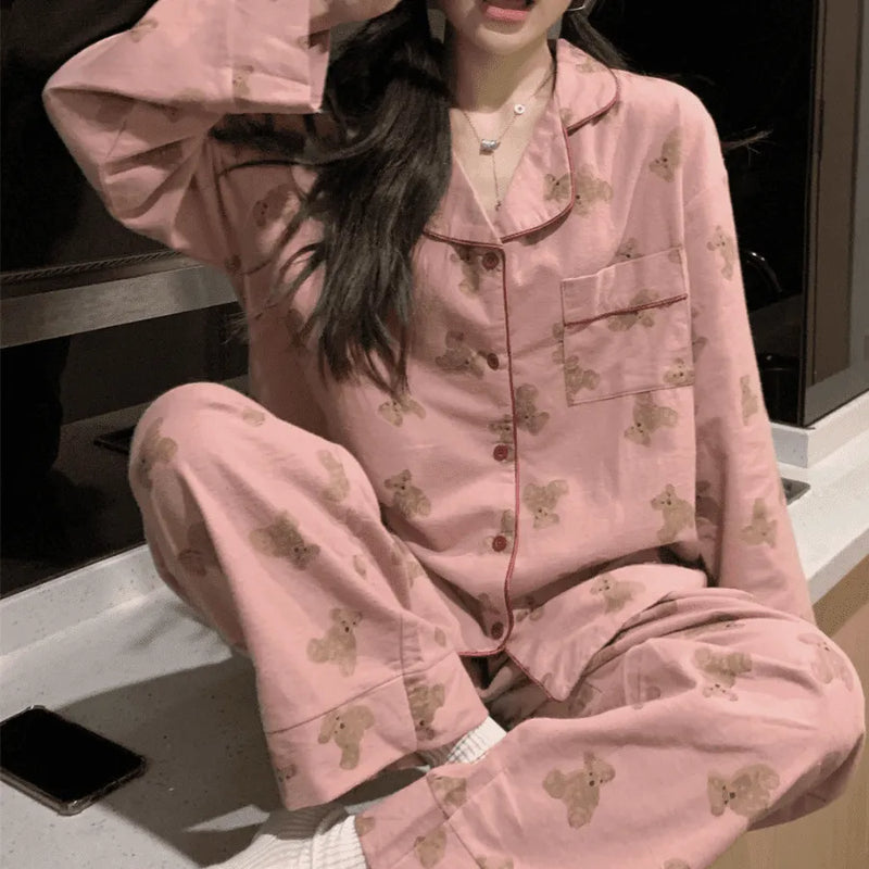 Pijama Feminino Cozy Dreams - Conjunto Camisa Longa e Calça | Tecido Algodão Super Macio e Confortável