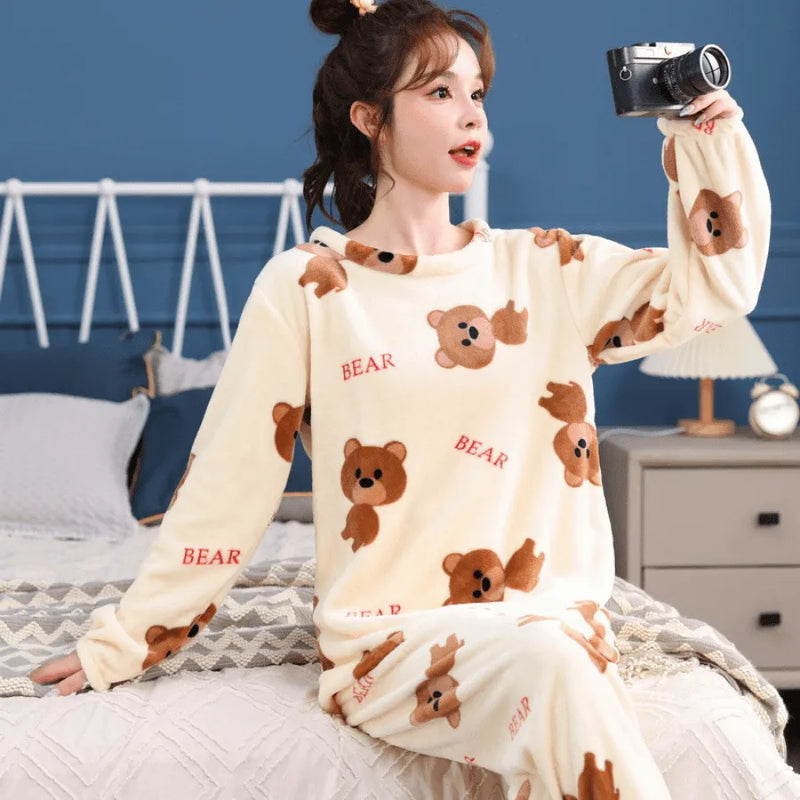 Pijama Feminino Peluciado Plush Warmth - Conjunto Blusa e Calça De Pelúcia Plush | Quentinho, Macio e Super Confortável