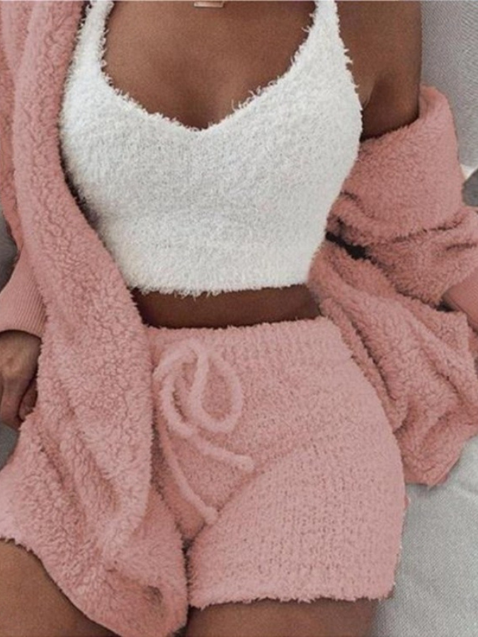 Pijama Feminino CozySoft - Conjunto 3 Peças, Shorts, Cropped e Casaco com Capuz | Macio, Leve e Super Confortável
