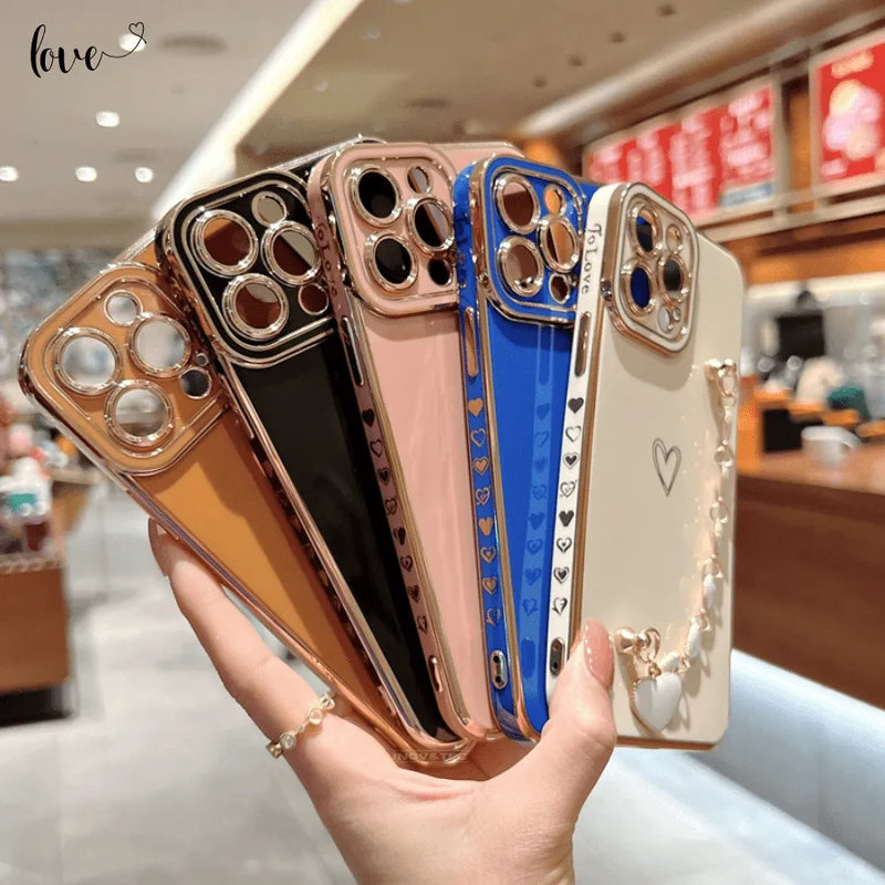 Capinha Iphone Love Bracelet - Com Bracelete De Segurança de Corações