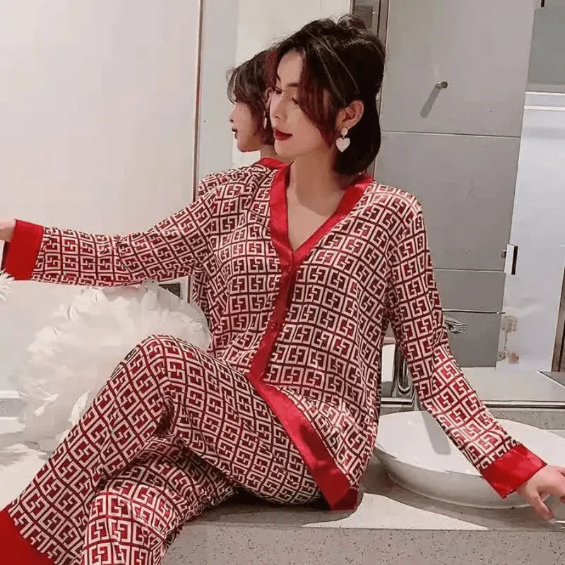 Pijama Feminino Cutezzz - Conjunto Calça e Camisa Longa Em Seda Cetim Premium | Super Macio e Confortável