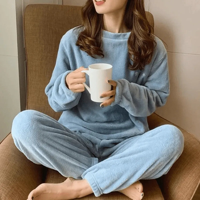 Pijama Feminino Peluciado Sweet Dreams - Conjunto Com Calça e Moletom De Pelúcia Plush  | Quentinho, Macio e Super Confortável