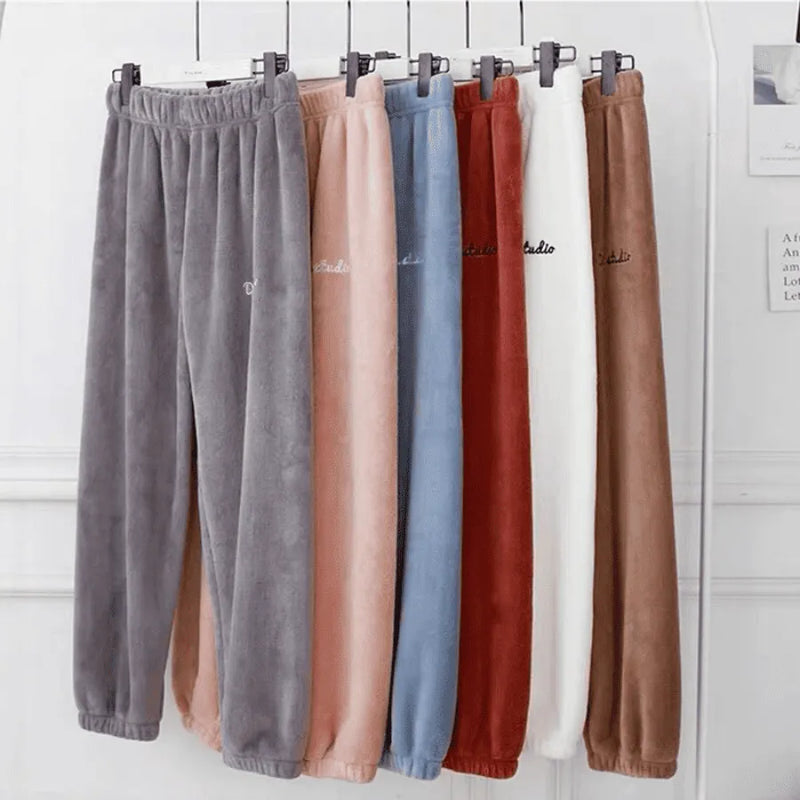 Calça De Pijama Peluciada Cotton Cloud em Algodão | Quentinha, Macia e Super Confortável