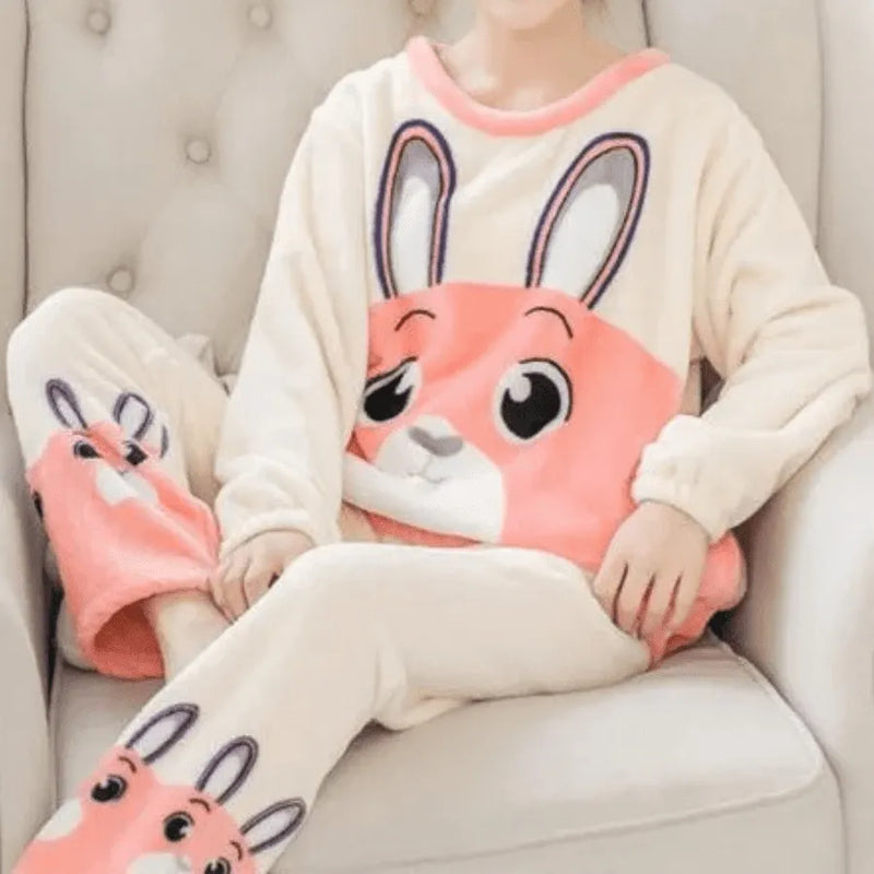 Pijama Feminino Peluciado Winter Love - Conjunto Com Calça e Moletom De pelúcia Plush | Quentinho, Macio e Super Confortável