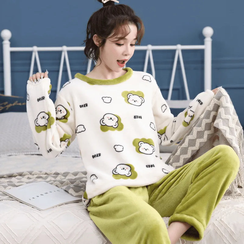 Pijama Feminino Peluciado Plush Warmth - Conjunto Blusa e Calça De Pelúcia Plush | Quentinho, Macio e Super Confortável
