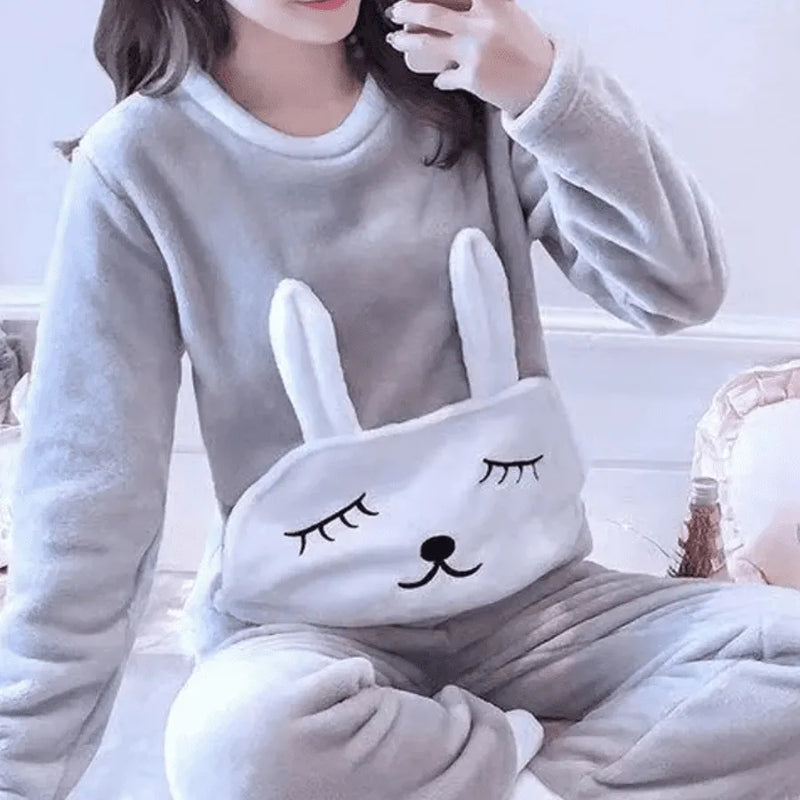 Pijama Feminino Peluciado Winter Love - Conjunto Com Calça e Moletom De pelúcia Plush | Quentinho, Macio e Super Confortável