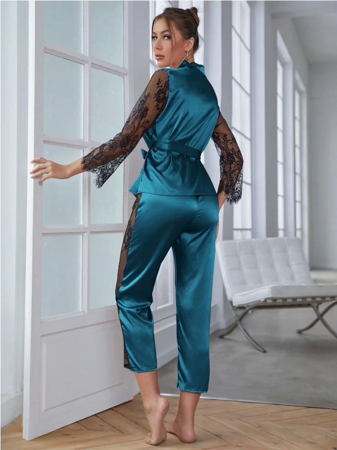 Pijama Feminino EleganceNights - Conjunto com Calça e Roupão Sexy com Renda Translúcida | Sensual, Elegante e Super Confortável