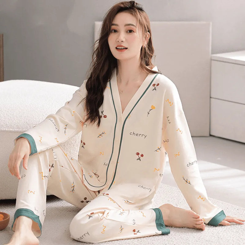Pijama Feminino FLowers Conjunto Com Calça e Camisa de Botão | Com Tecido De Algodão Confortável e Quentinho