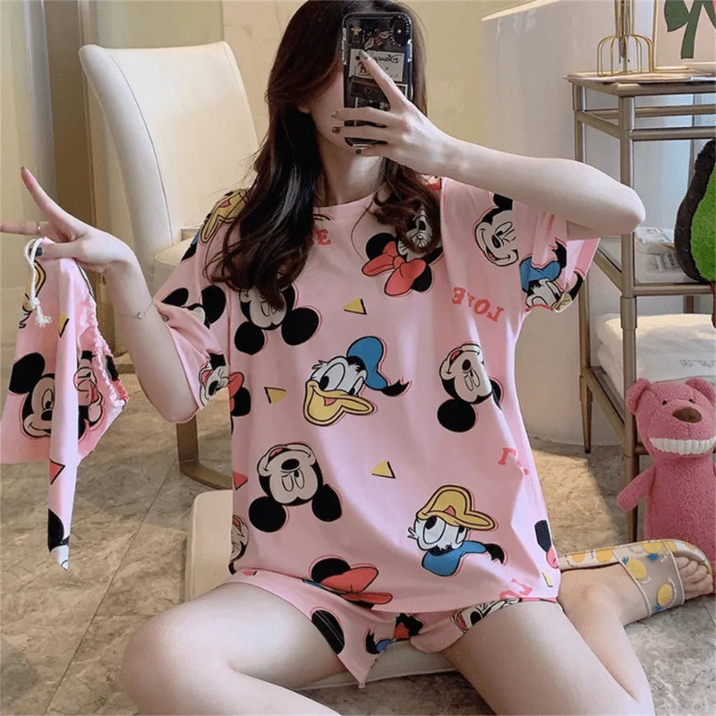 Pijama Feminino DisneyLove - Conjunto Camisa e Shorts Largos Com Design LooseFit | Tecido Macio e Confortável Para Ficar Em Casa