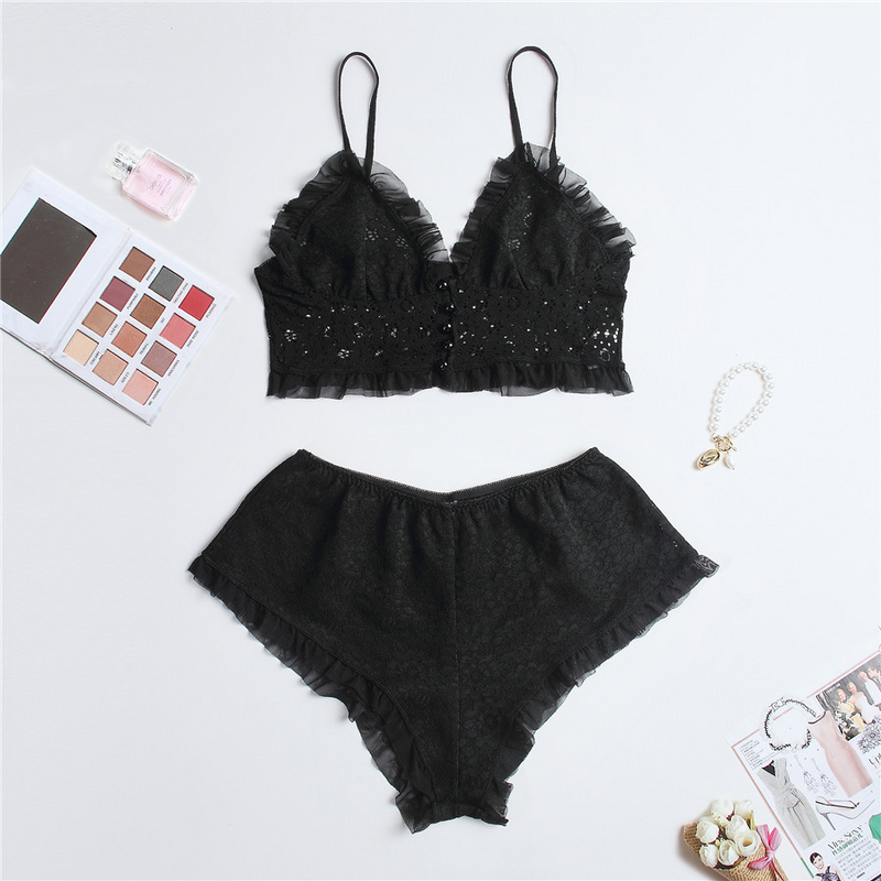 Pijama Feminino SexyLace Dreams - Conjunto Com Shorts e Cropped Sexy em Lace | Macio, Leve e Confortável