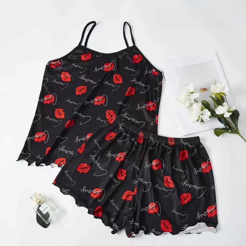 Pijama Feminino Kisses - Conjunto Top Cropped e Shorts Fresquinho LooseFit | Tecido Super Macio e Confortável