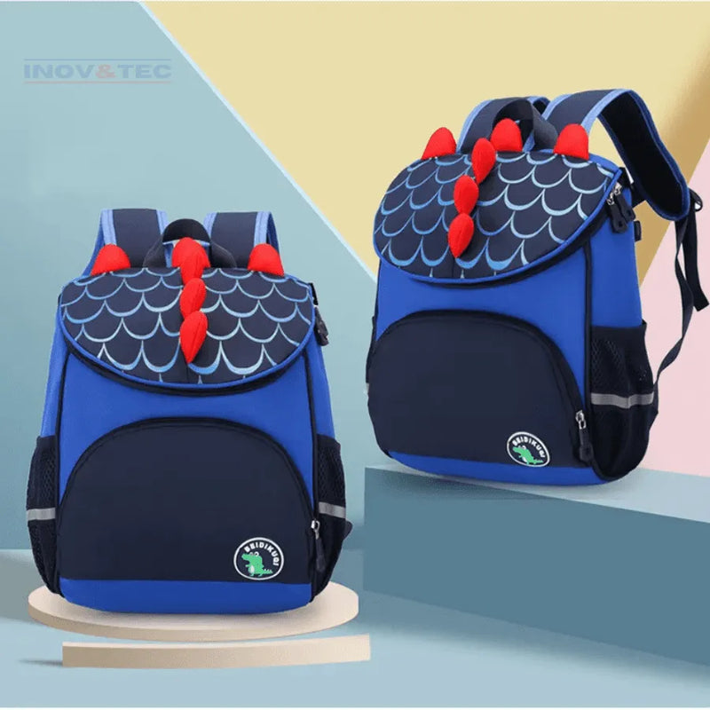 Mochila Infantil Temática Mundo dos Dinossauros - Conforto Que Parece Ser de Outro Mundo
