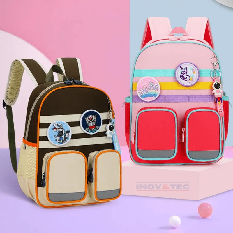Mochila Infantil Com Bolso Frontal Duplo - Tudo o Que Precisar Cabe em uma Mochila Leve
