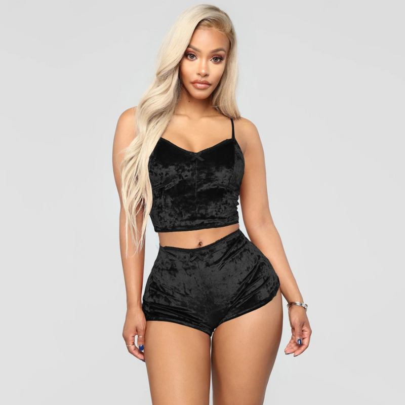 Pijama Feminino HugFluffy - Conjunto Shorts e Cropped Sexy Peluciado | Macio, Leve e Super Confortável