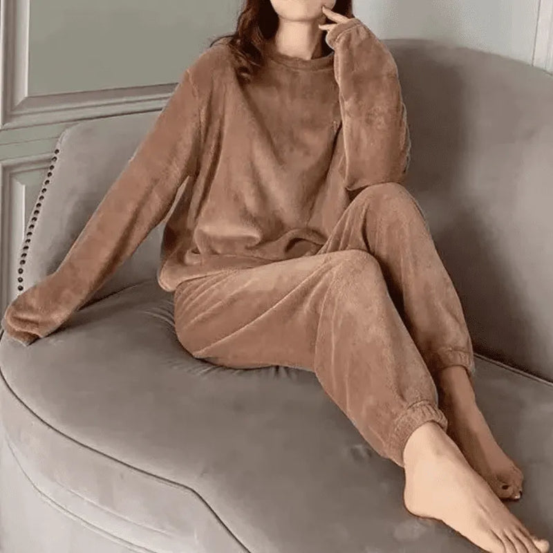 Pijama Feminino Peluciado Sweet Dreams - Conjunto Com Calça e Moletom De Pelúcia Plush  | Quentinho, Macio e Super Confortável