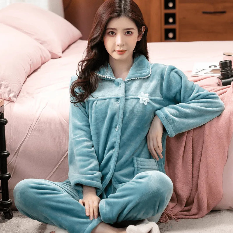 Pijama Feminino Peluciado Plush Warmth - Conjunto Blusa e Calça De Pelúcia Plush | Quentinho, Macio e Super Confortável