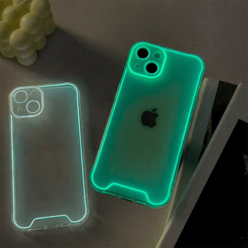 Capinha de Celular para Iphone Translúcida que Brilha No Escuro