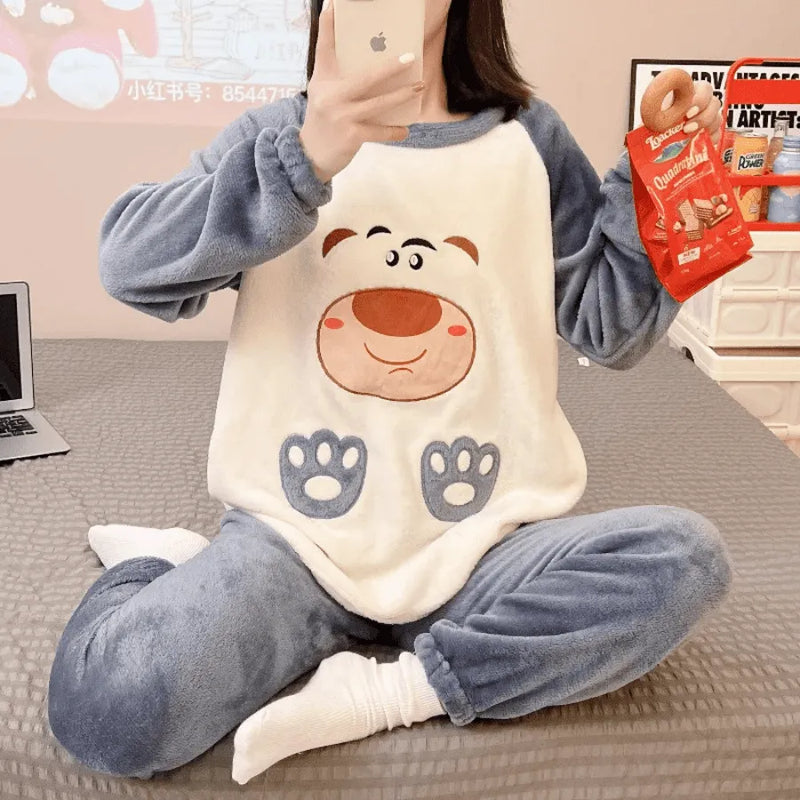 Pijama Feminino Peluciado Winter Love - Conjunto Com Calça e Moletom De pelúcia Plush | Quentinho, Macio e Super Confortável