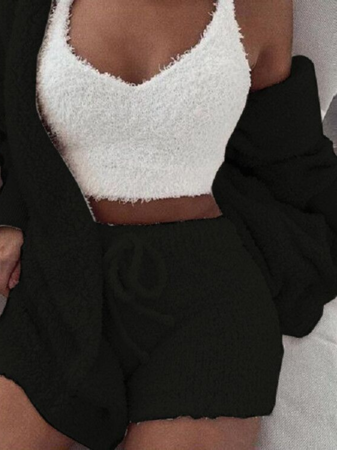 Pijama Feminino CozySoft - Conjunto 3 Peças, Shorts, Cropped e Casaco com Capuz | Macio, Leve e Super Confortável