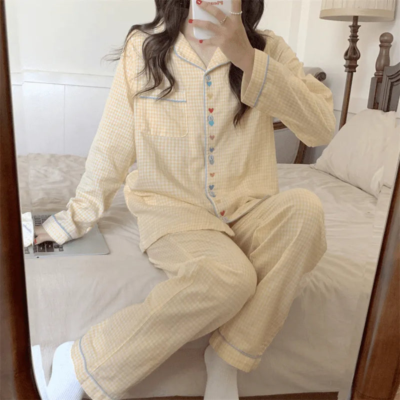 Pijama Feminino Cozy Dreams - Conjunto Camisa Longa e Calça | Tecido Algodão Super Macio e Confortável