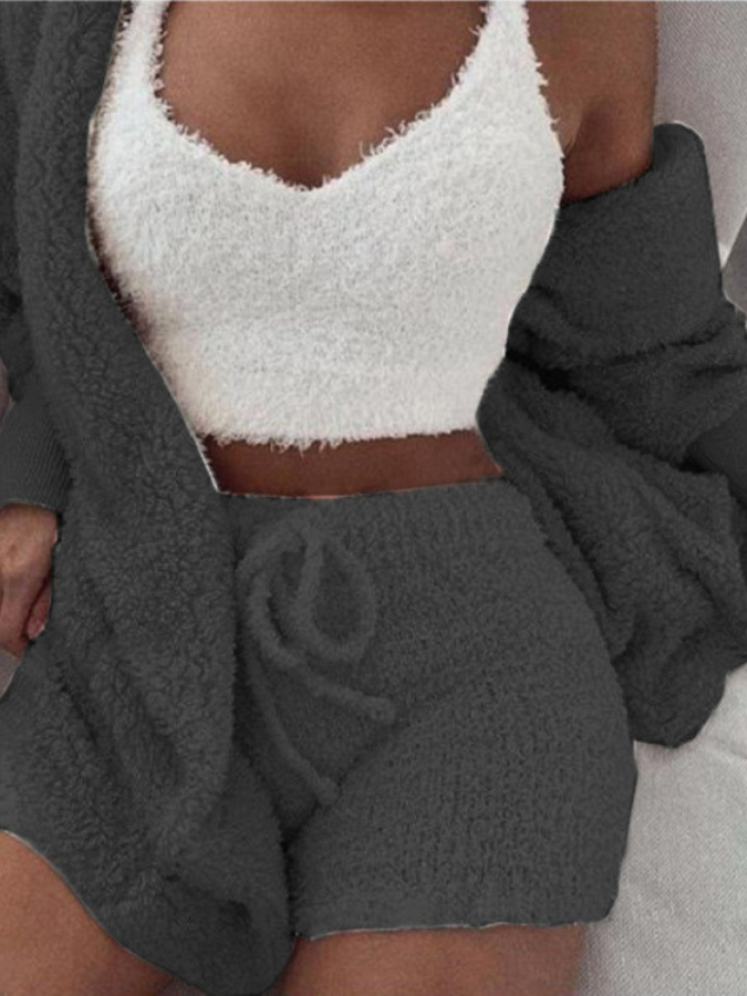 Pijama Feminino CozySoft - Conjunto 3 Peças, Shorts, Cropped e Casaco com Capuz | Macio, Leve e Super Confortável