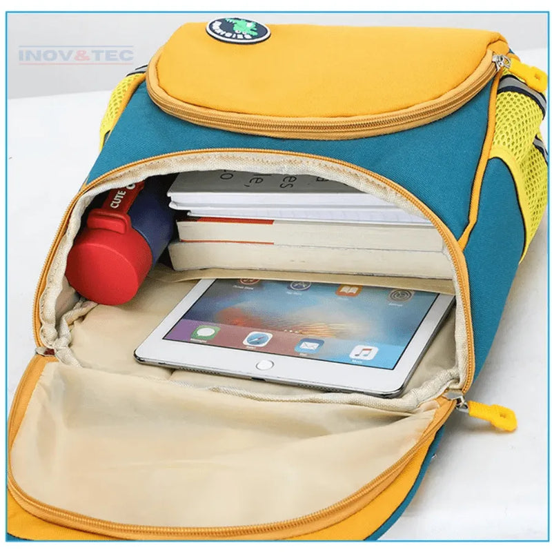 Mochila Infantil Temática Mundo dos Dinossauros - Conforto Que Parece Ser de Outro Mundo