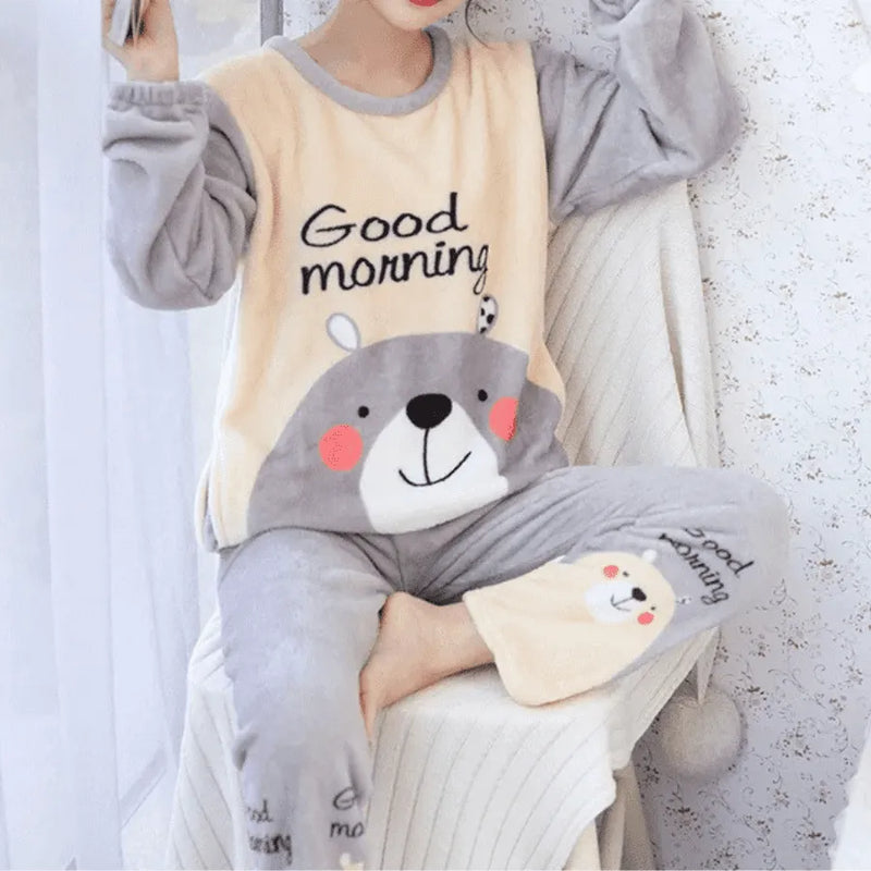 Pijama Feminino Peluciado Winter Love - Conjunto Com Calça e Moletom De pelúcia Plush | Quentinho, Macio e Super Confortável