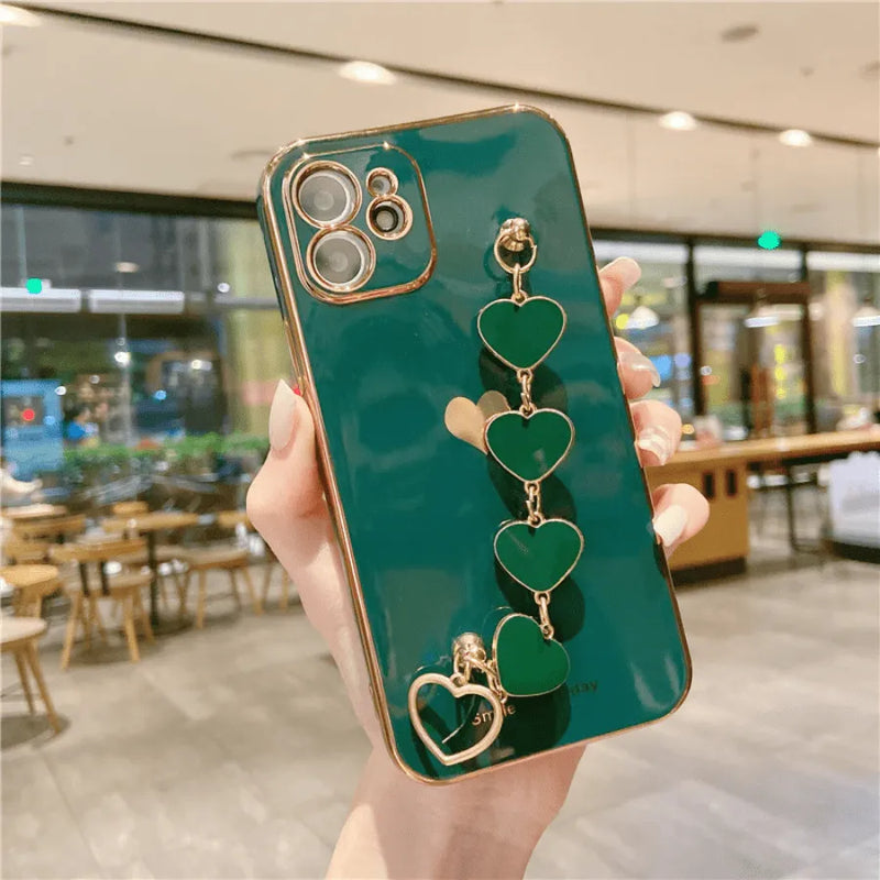 Capinha de Celular para Iphone com Bracelete de Segurança em Corações