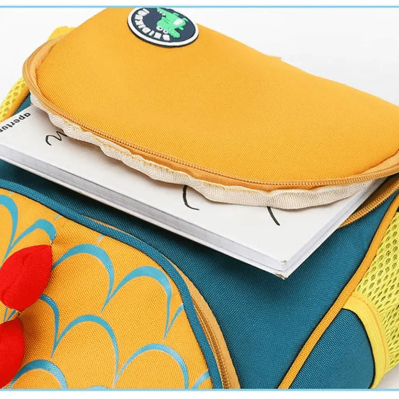 Mochila Infantil Temática Mundo dos Dinossauros - Conforto Que Parece Ser de Outro Mundo