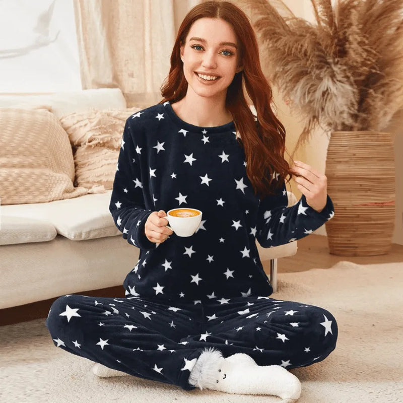 Pijama Feminino Peluciado DreamyWarm - Conjunto Calça e Moletom Em Pelúcia Plush | Quentinho, Macio e Super Confortável