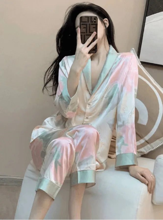 Pijama Feminino Abstract - Conjunto Calça e Camisa Longa Em Seda Gelo Premium | Toque De Seda Super Confortável