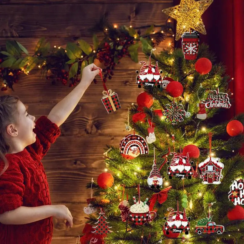 Kit com 24 Enfeites Natalinos Retrô de Madeira para Árvore de Natal