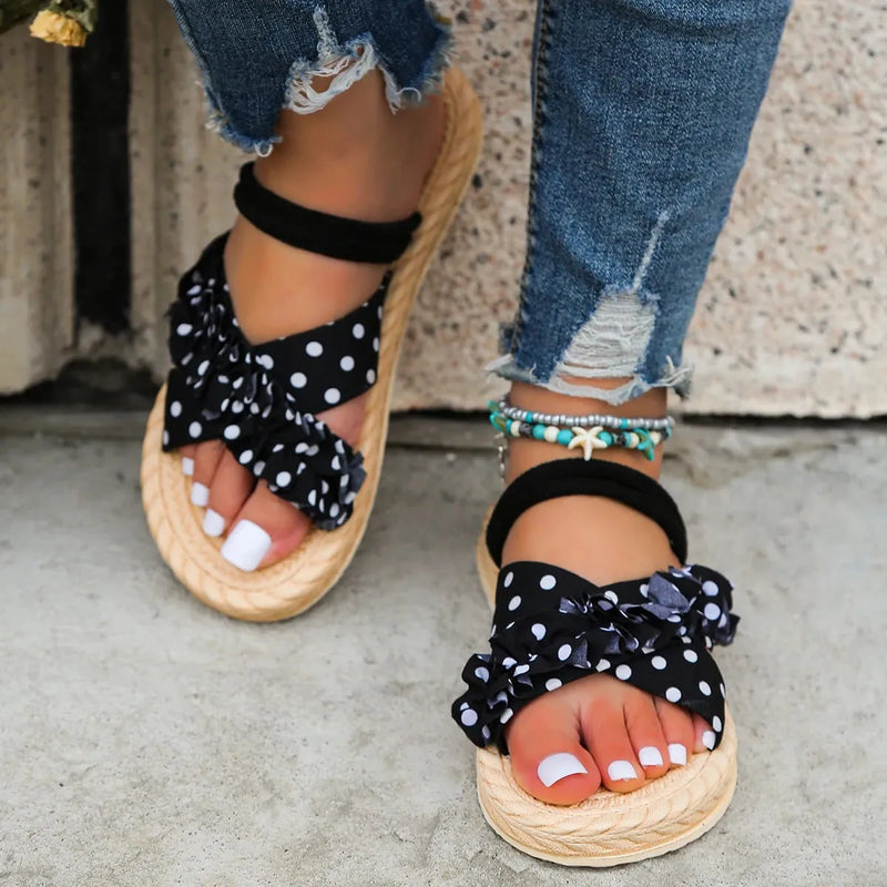 Sandália PolkaDot - Design Meigo e Delicado Para Se Encantar em Cada Passo