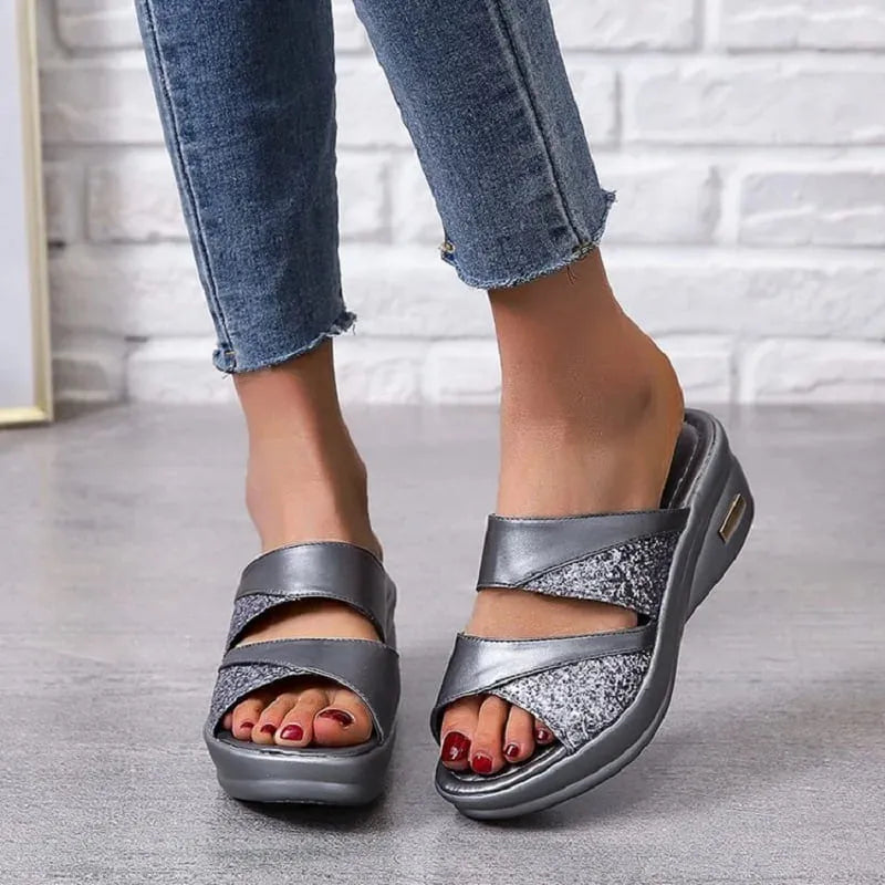 Sandália Slide De Plataforma SideShine - Couro PU Macio e Confortável Com Amortecimento e Design Moderno