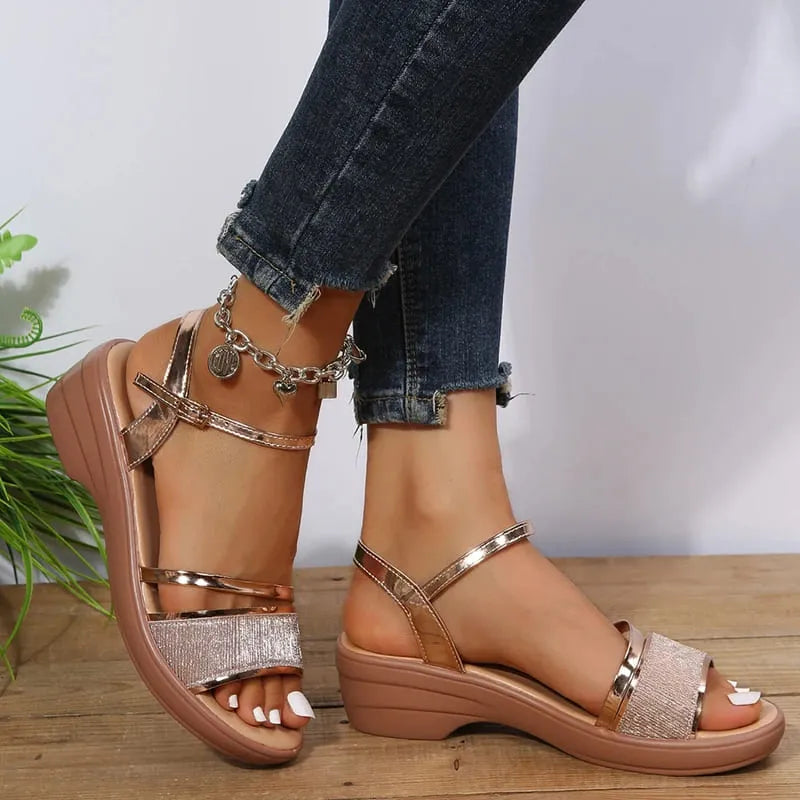 Sandália de Salto Plataforma StrassShine - Um toque Delicado De Conforto e Estilo Nos Seus Pés