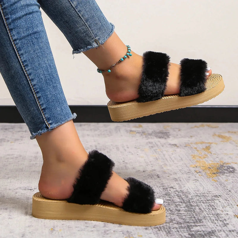 Sandália Slide De Plataforma Baixa Doble Plush | Estilo Único e Conforto