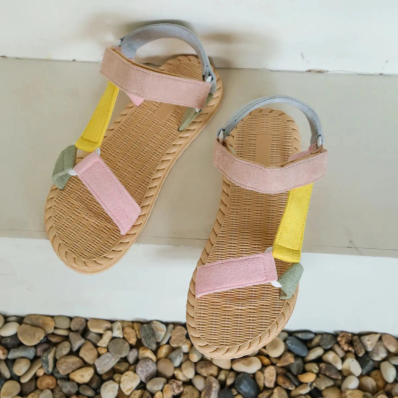 Sandália Tropical Radiance - Forma Larga Com Design Único, Estilo e Conforto Para Seus Pés