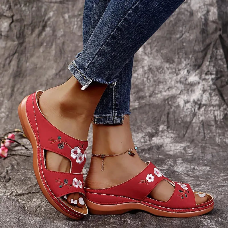 Sandália Flowers - Conforto e Estilo Com Design Moderno e Confortável