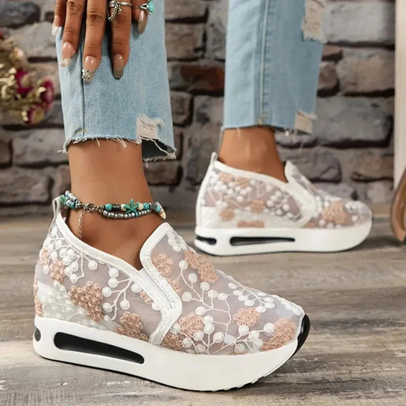 Tênis De Plataforma CherryBlossom - Delicado Com Muito Conforto e Estilo em Um Design Único e Exclusivo