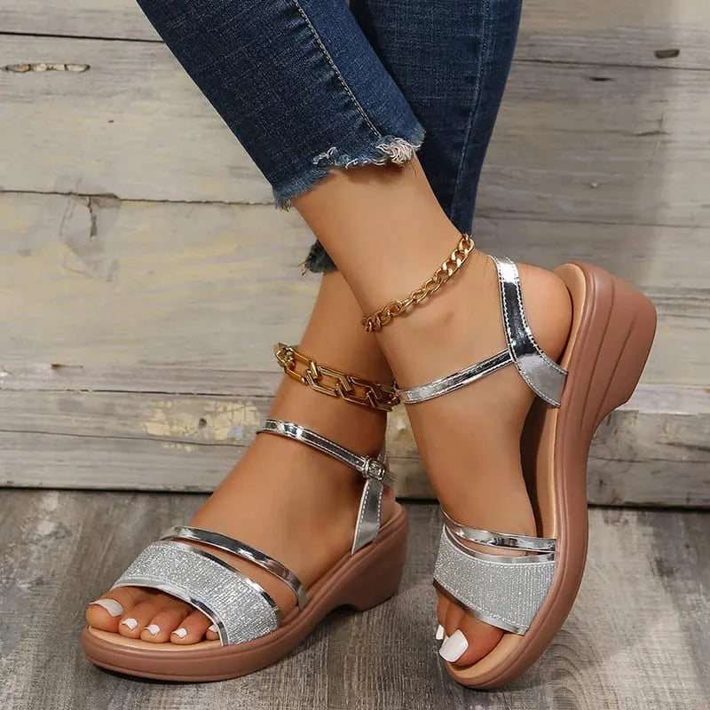 Sandália de Salto Plataforma StrassShine - Um toque Delicado De Conforto e Estilo Nos Seus Pés