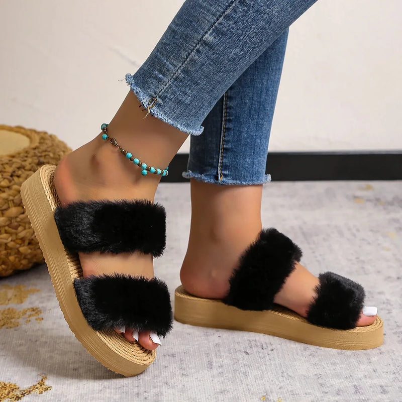 Sandália Slide De Plataforma Baixa Doble Plush | Estilo Único e Conforto