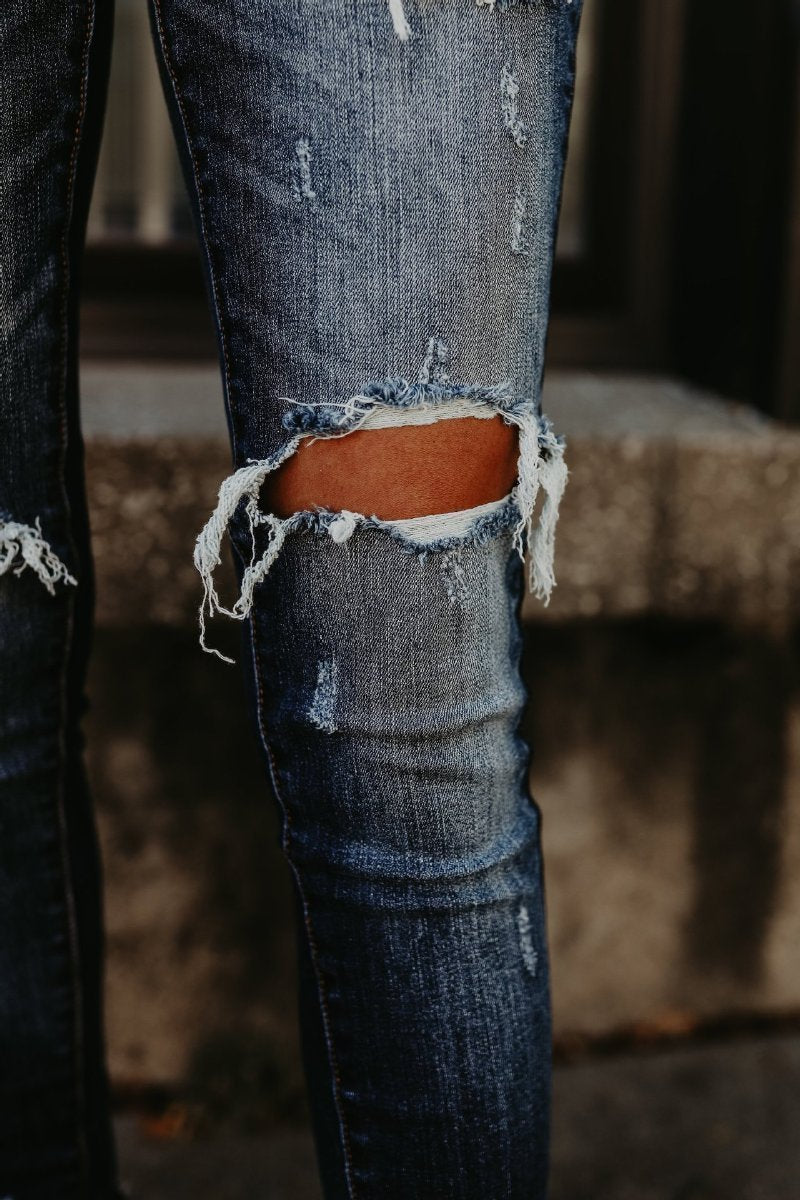 Calça Jeans Feminina Skinny Destroyed - Casual Bliss