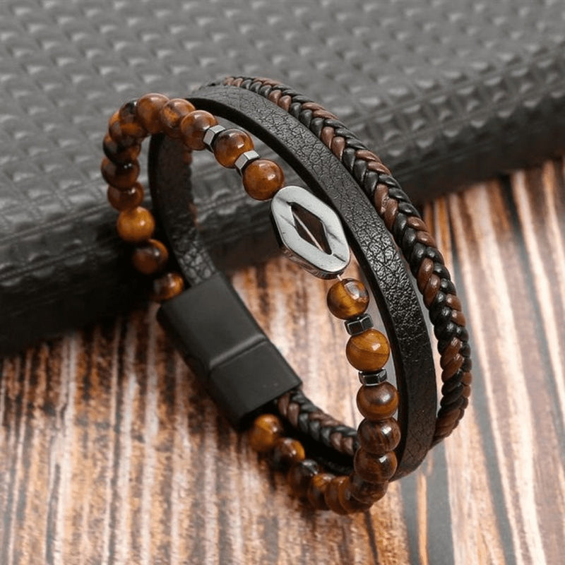 Pulseira em Couro com Pedras e Pingentes THE MAN