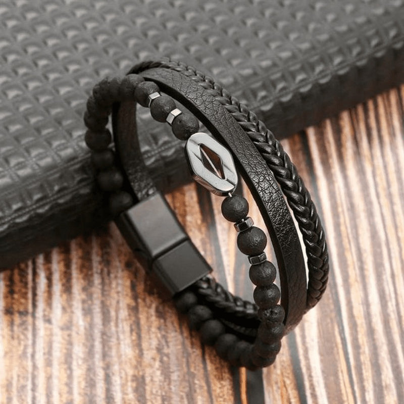 Pulseira em Couro com Pedras e Pingentes THE MAN