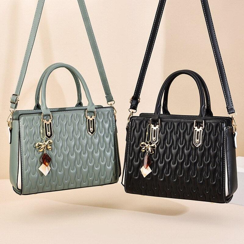 Bolsa Feminina LEATHER LADIES Em Couro PU Com Textura 3D - Inov&tec