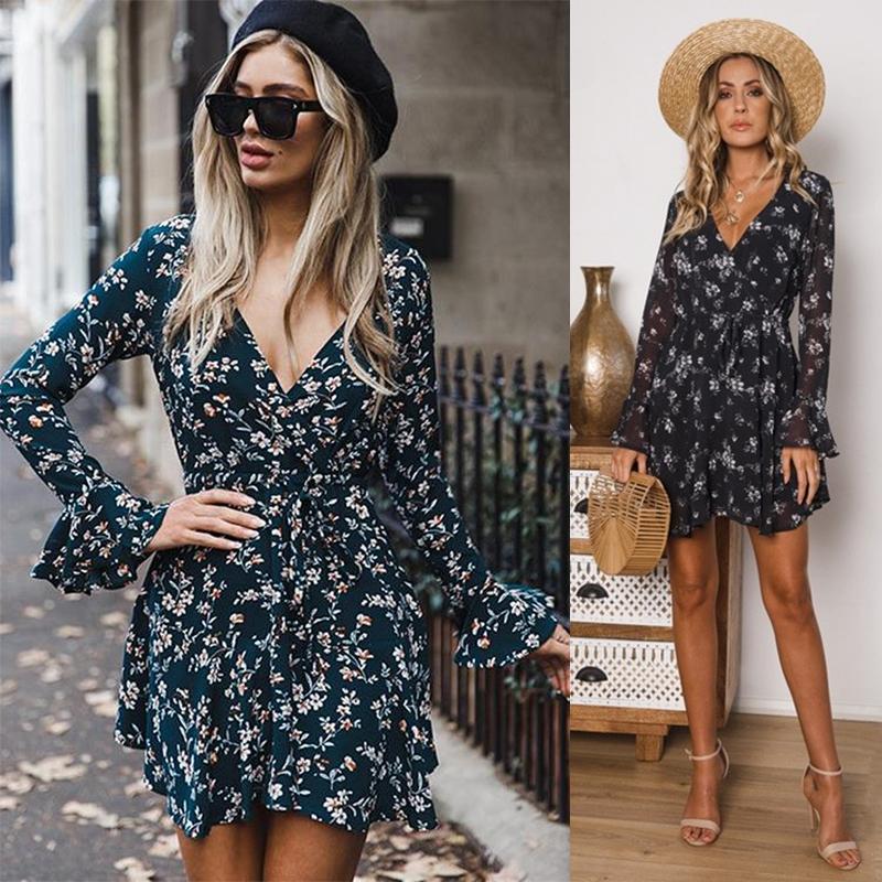Vestido Curto Canelado Floral