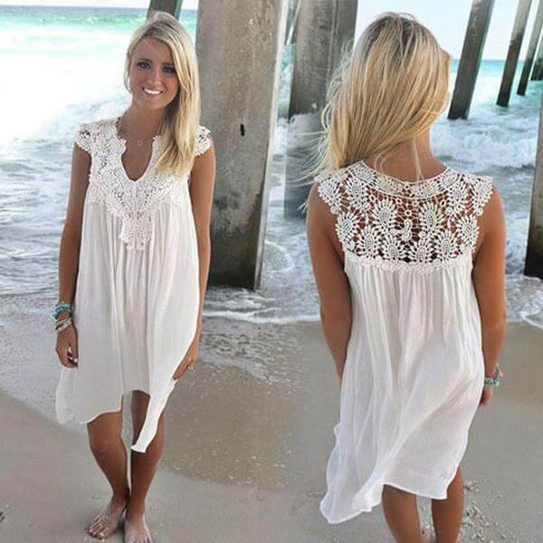 Saida de Praia em Renda - Beachside Elegance